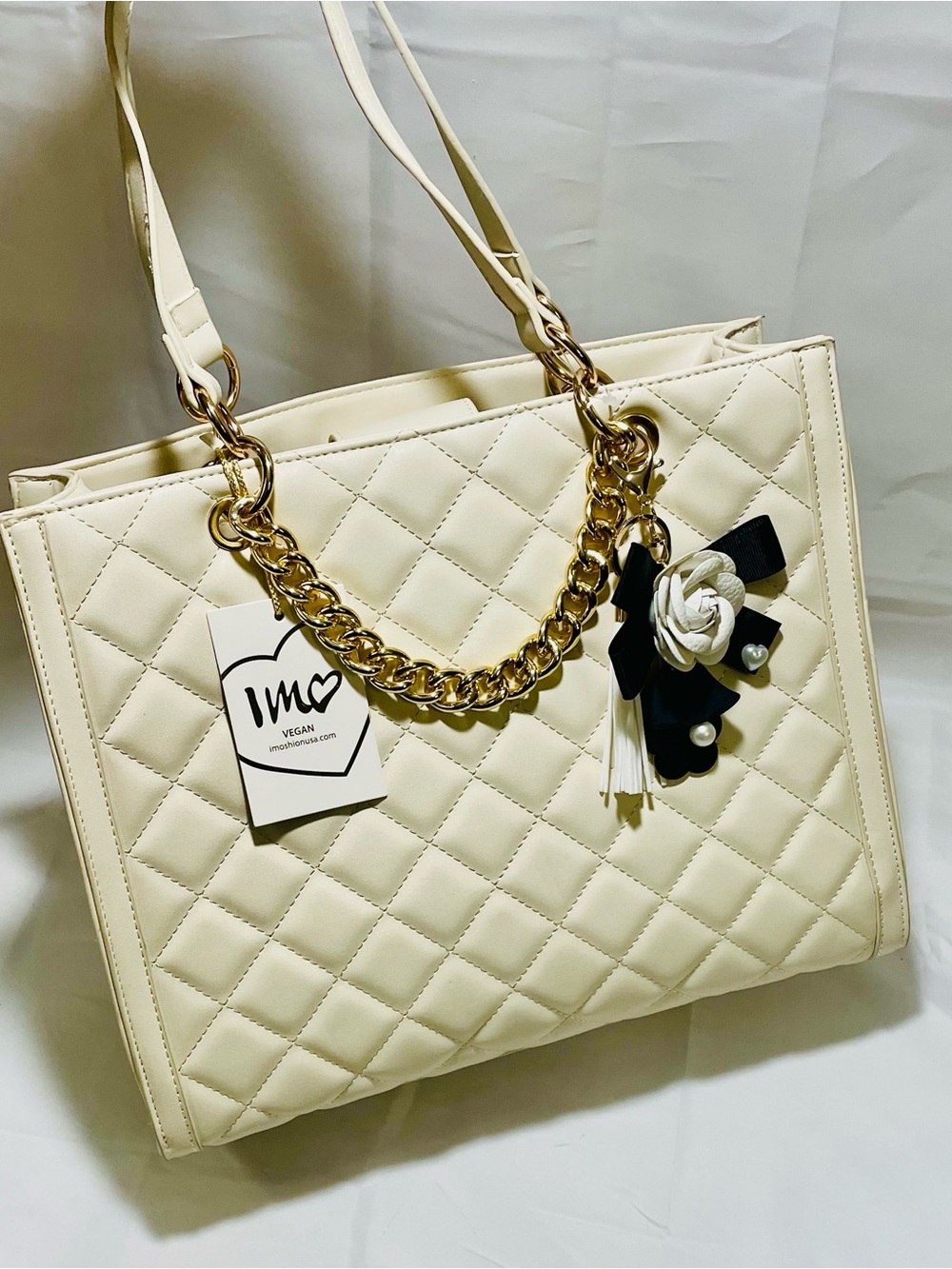 Imoshion Diamond Quilted Leather Tote Bag with Charm, NWT - Picture 3 of 16